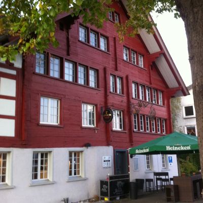 Klassische-Malerarbeit-Aussen